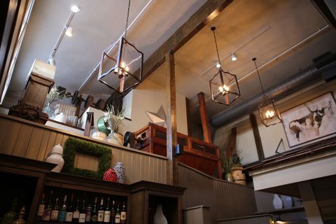  Archibald's Restaurant Dining