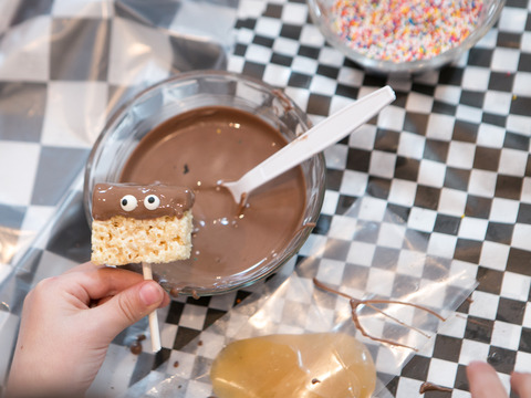 Chocolate Covered Wagon - Making chocolate 