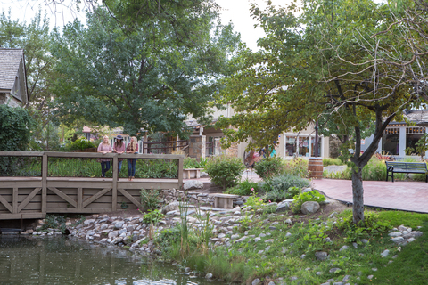 Gardner Village - shopping at Pine Needles quilt store 