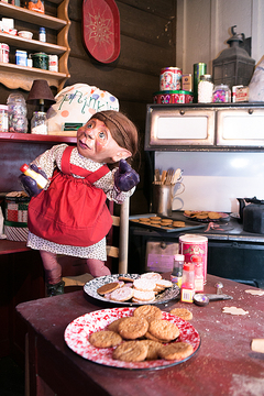 Christmas Elves at Gardner Village - elf baking christmas cookies 