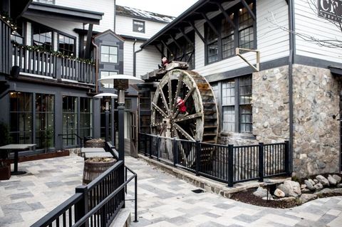 Mill Plaza Holiday Venue - water wheel at archibalds 