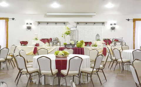 The Gathering Place Weddings & Receptions - wedding dinner buffet 