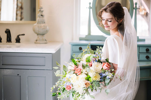 Weddings at The Gathering Place - bride in brides room 