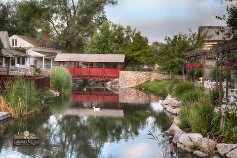 Gardner Village - Pond and bridge at Gardner Village 