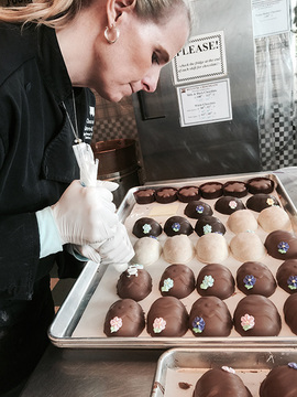 Chocolate Covered Wagon - Personalized easter eggs 