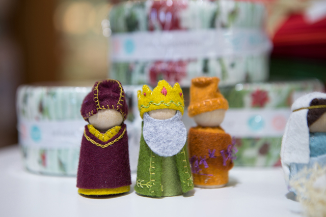 three wise men peg dolls