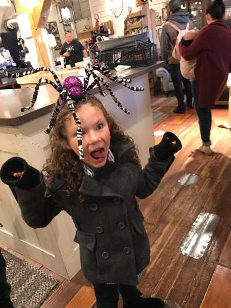 where to buy halloween decorations