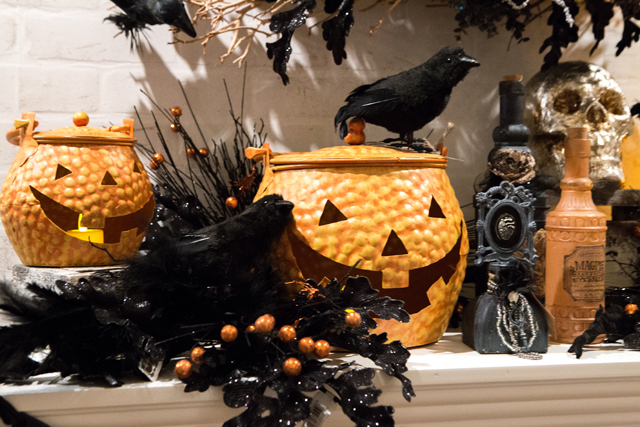 simply flowers at gardner village