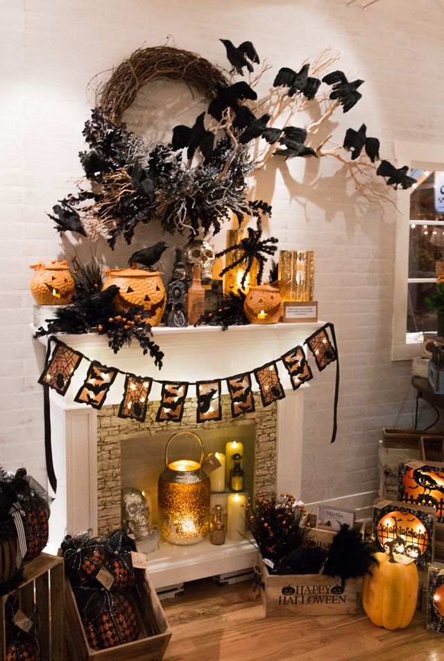 halloween fireplace mantle
