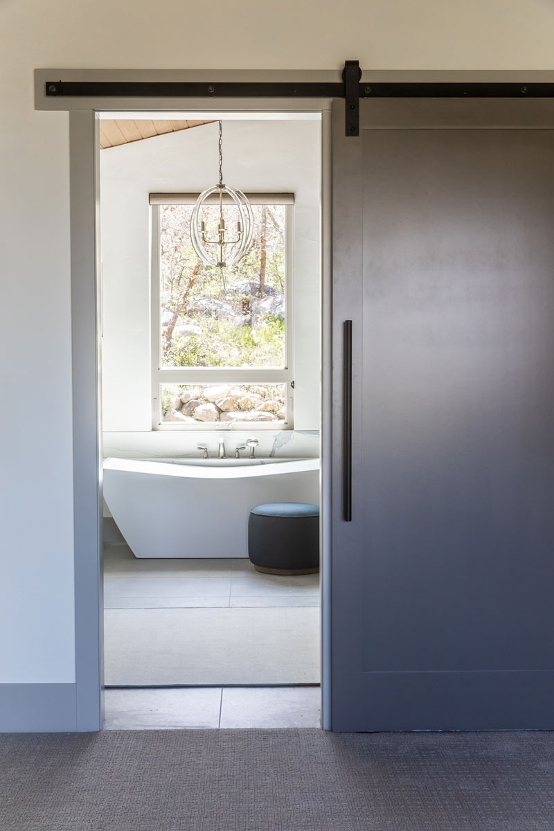 modern bathroom looks