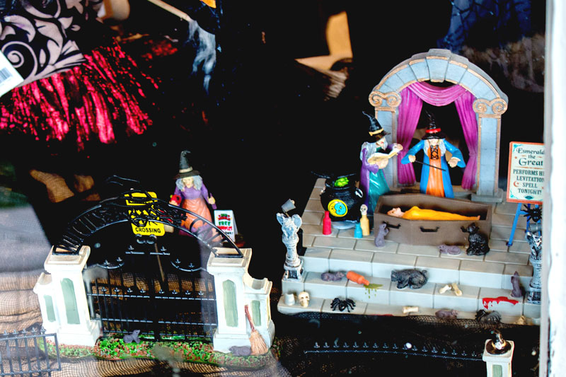 Halloween mini scene