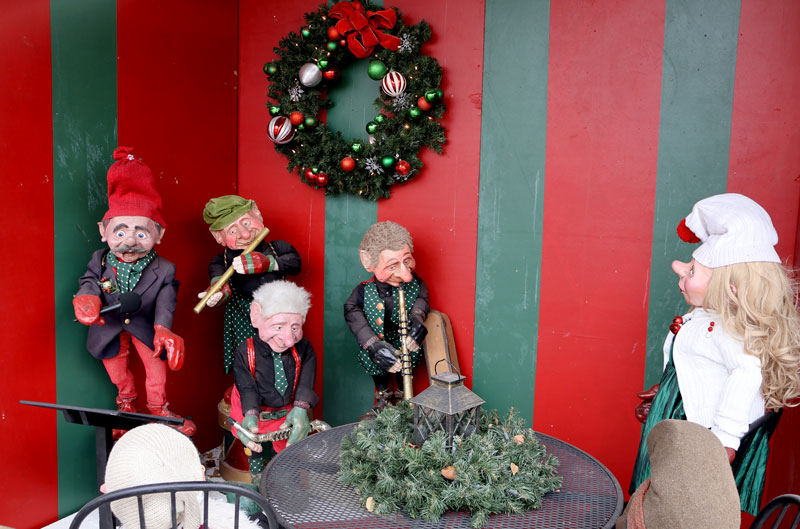 it's beginning to look a lot like Christmas