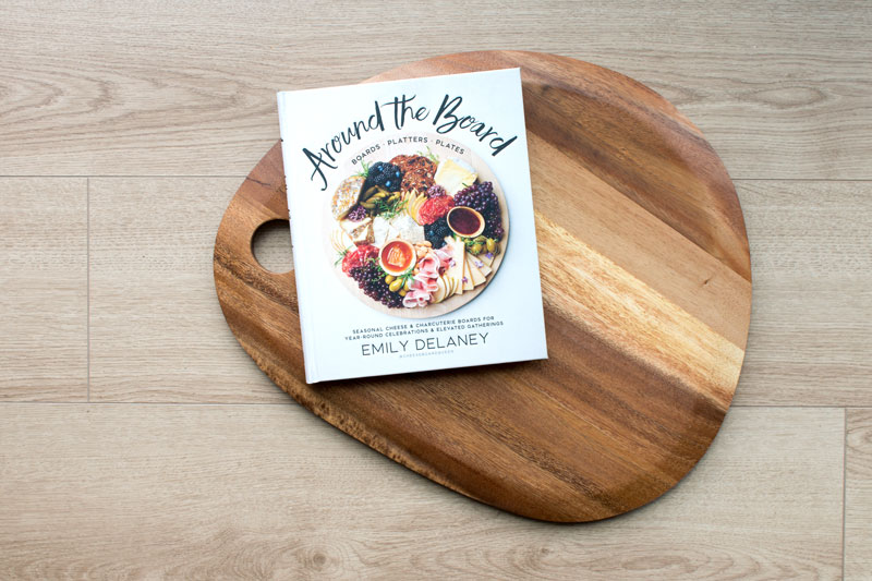 how to style a charcuterie board