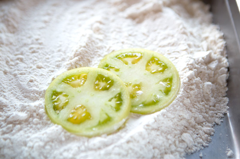 how to make fried green tomatoes