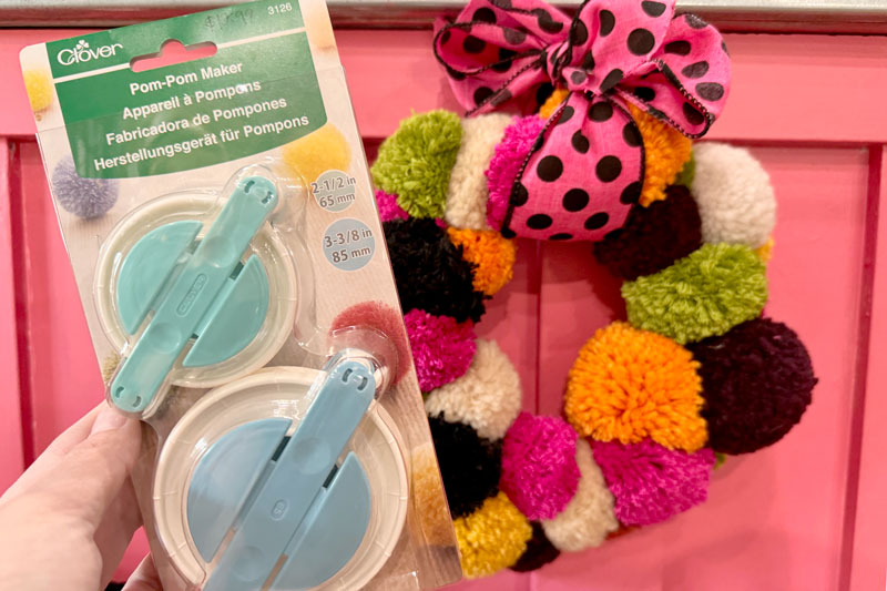 Clover Pom Pom Maker