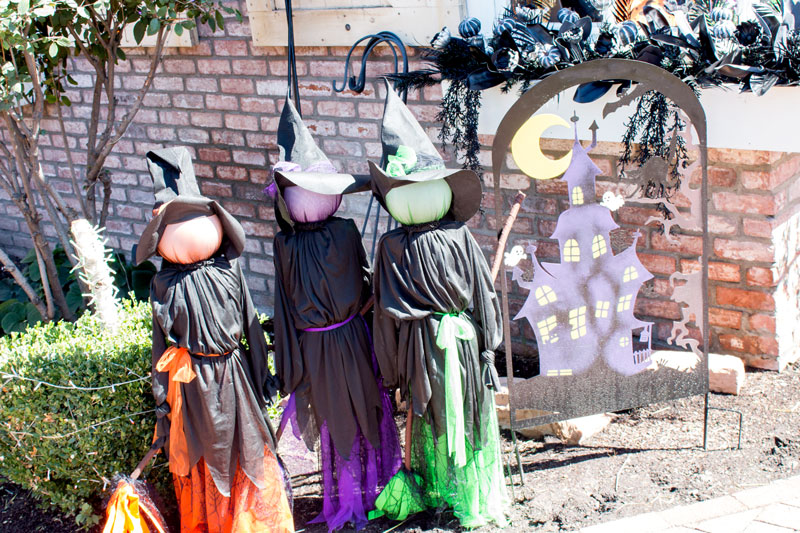 Outdoor Halloween Decor