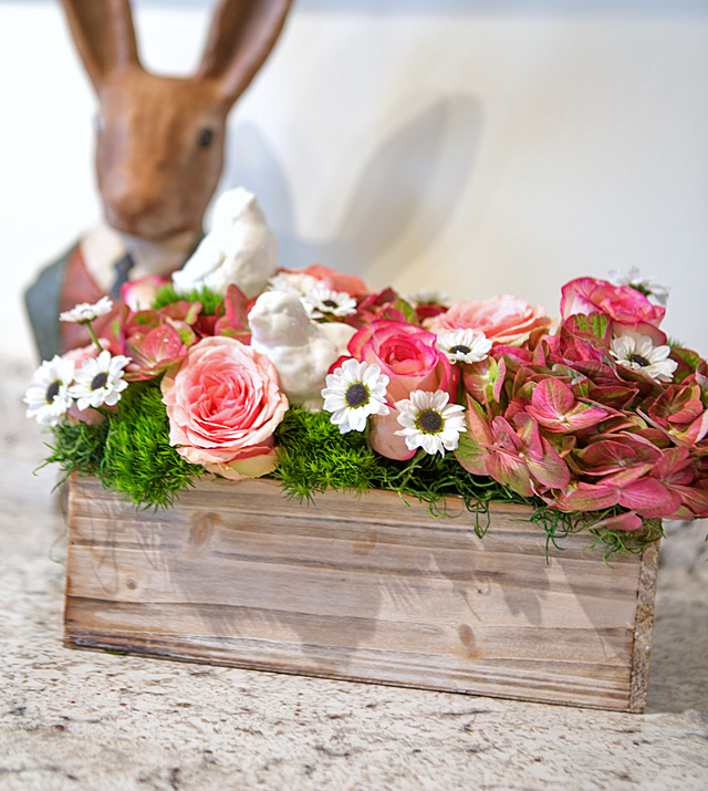 easter dinner center pieces