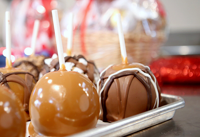 hand dipped caramel apples