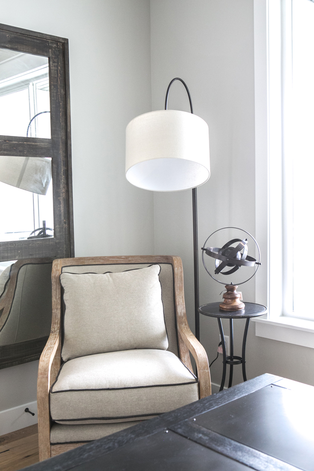 farmhouse accent chair