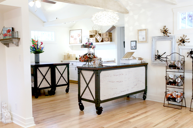 simply flowers at gardner village