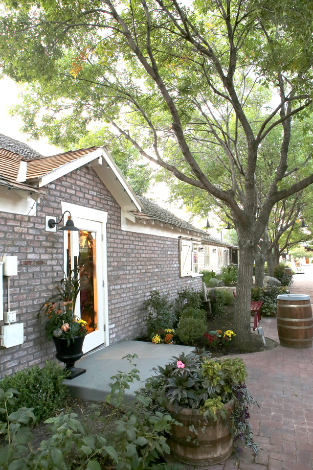 flower shop at gardner village