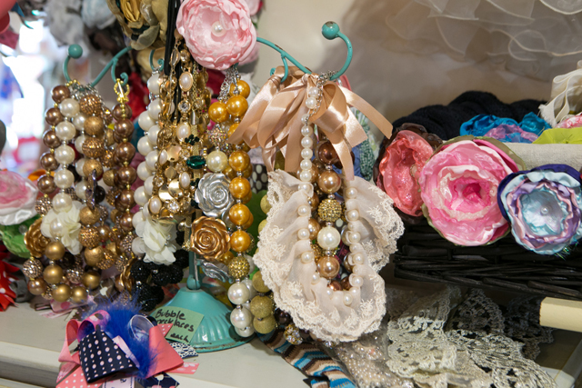 necklaces and pearls