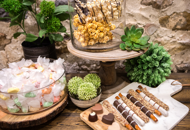 wedding reception treats