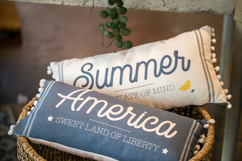 summer accent pillows