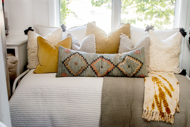 how to make a daybed