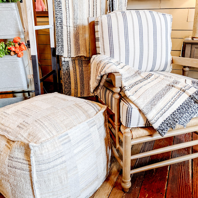 black and white home decor