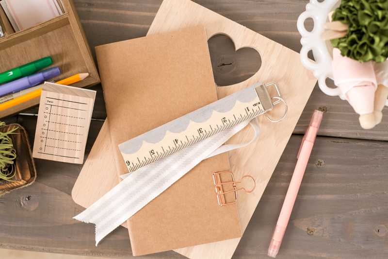 creative journaling and goal tracking